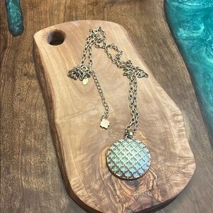 🎀 5/$20 Kiam Jewelry |  Gold Tone Necklace with Blue and Brushed Gold Pendant